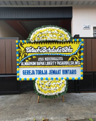 Papan Bunga Duka di Sintuk